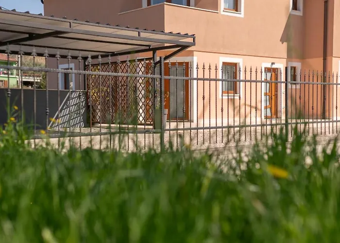 펜션 Kiara 브르토니글라